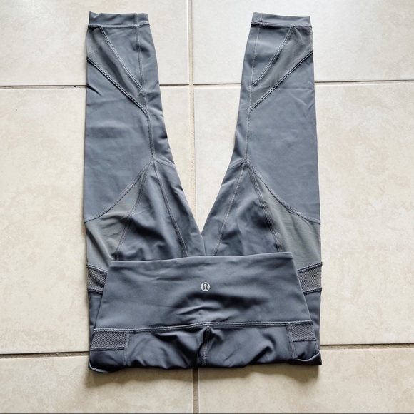 Lululemon High Rise Grey Leggings with Mesh Detailing - Picture 10 of 12